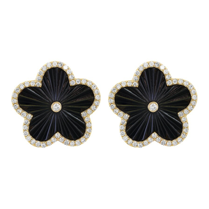 Gold and diamond earrings shaped like four-leaf clovers, featuring black carved centers and diamond borders.