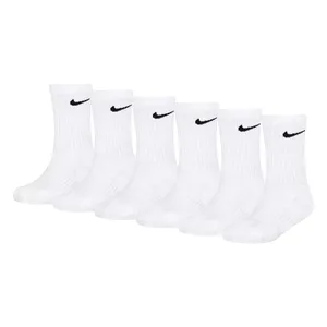 Set of six white crew socks with the Nike logo in black. Designed for kids with Dri-Fit technology, they offer comfort and moisture control.