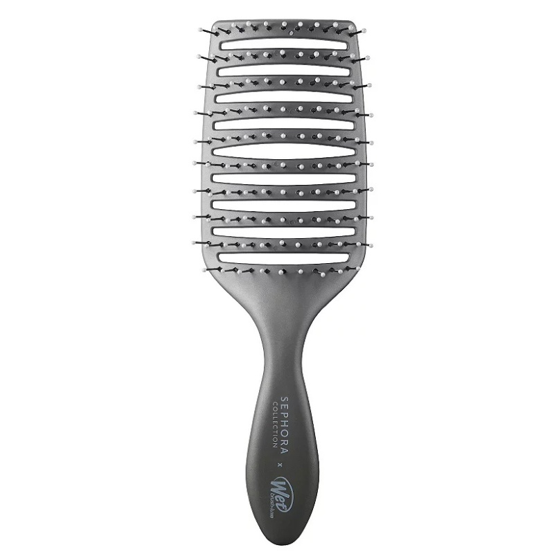A Sephora Collection x Wet Brush Pro featuring a vented design for detangling and quick hair drying.