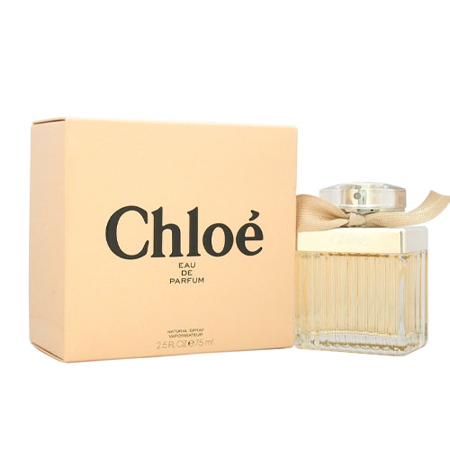 Chloé Eau de Parfum is presented in an elegant rectangular glass bottle with a bow, accompanied by a beige box. It contains 75 ml of fragrance.