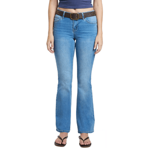 A person is wearing light blue bootcut jeans paired with a dark brown belt featuring a gold buckle and studs, along with black flip-flops.