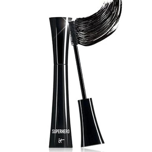 A black mascara from IT Cosmetics with the name \“Superhero,\“ featuring a curved brush applicator.