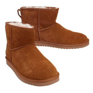Brown suede ankle boots with a sheepskin lining and flat rubber soles.
