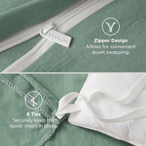 Green duvet cover with a zipper design for easy swapping and 8 ties to keep the duvet insert securely in place.