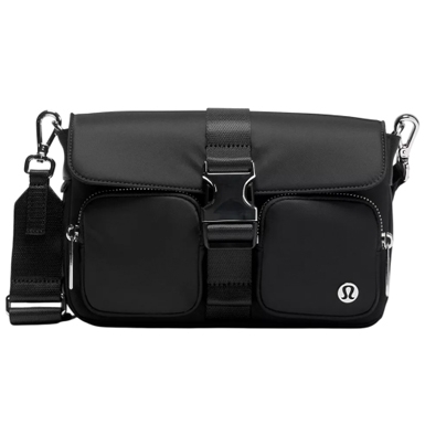 lululemon ブラック バッグ lululemon Multi-Pocket Crossbody $79 at Brad's Deals