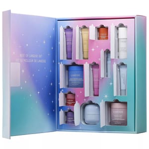 Laneige Advent Calendar includes various skincare products, such as sleeping masks, cream skin, lip masks, and moisturizing creams in travel sizes, packaged in an iridescent box with star designs.