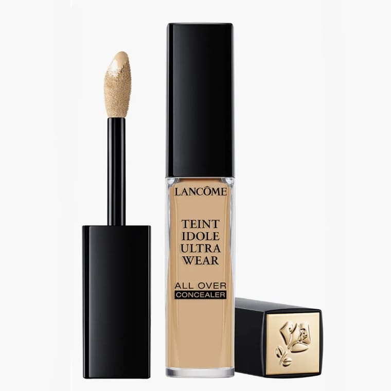 Lancôme Teint Idole Ultra Wear all-over concealer with applicator.