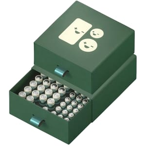 A green organizer case containing 92 batteries, with a pull-out drawer design and a playful smiling face illustration on top. The case is suited for storing batteries neatly and conveniently.