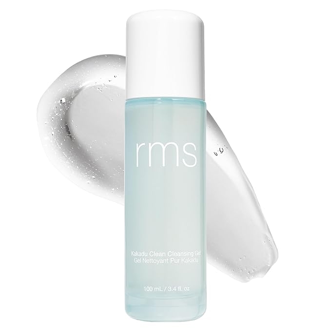 RMS Beauty Kakadu Clean Cleansing Gel is a gentle cleanser in a 100 mL (3.4 fl. oz) bottle, designed to effectively cleanse the skin. The formula is infused with ingredients like Kakadu plum for a refreshing and purifying experience.