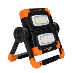 Twin head work light by Realtree APX with 1000 lumens and a runtime of up to 6 hours at the lowest intensity.