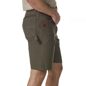 Wrangler Workwear Shorts are durable, knee-length shorts in olive green with reinforced pockets and a side utility loop, featuring a leather patch with a stylized \“R\“ logo.