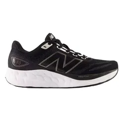 Black New Balance running shoe with white Fresh Foam midsole and \“880\“ label, designed for comfort and performance.
