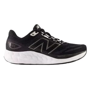 Black New Balance running shoe with white Fresh Foam midsole and \“880\“ label, designed for comfort and performance.