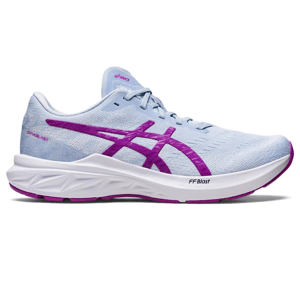 A pair of light blue Asics running shoes with purple accents and the text \“DynaBLAST\“ and \“FFBlast\“ on the side.