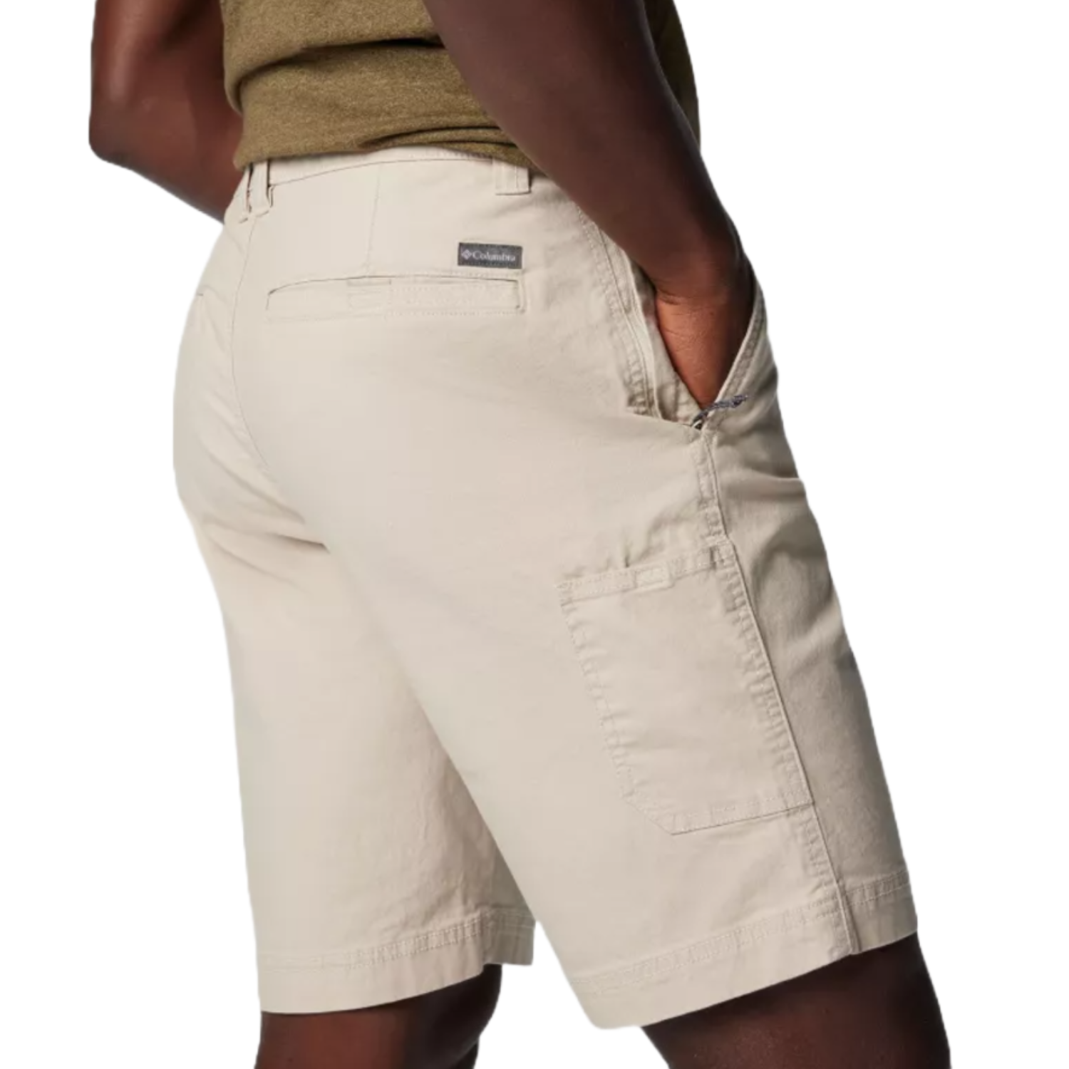 Columbia Flex ROC Shorts are beige, knee-length shorts featuring pockets and a comfortable fit suitable for casual wear, noted for their flexible fabric and durability.