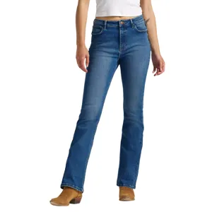 A person wearing blue bootcut jeans with a high waist, paired with brown ankle boots and a white cropped top.